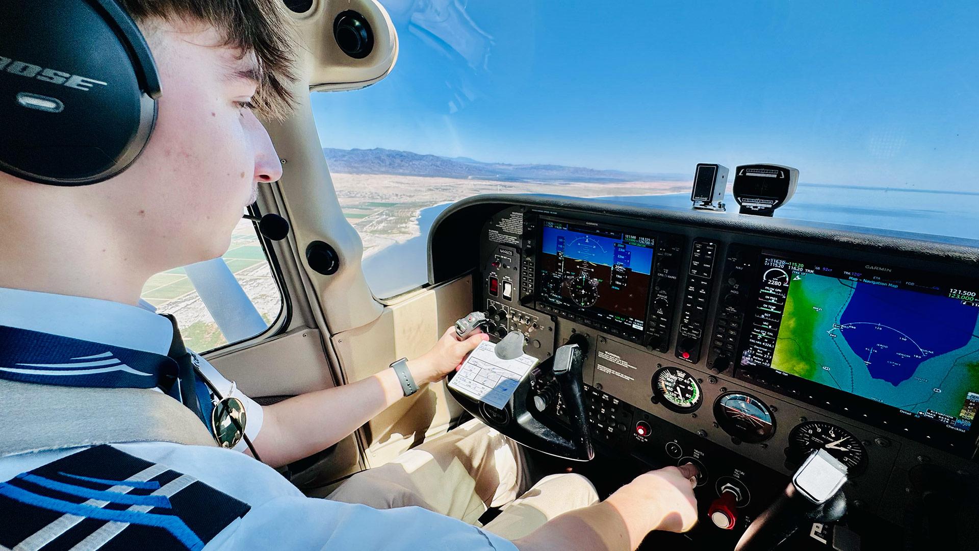 ACP Student Yarne training for his EASA and FAA Licenses.