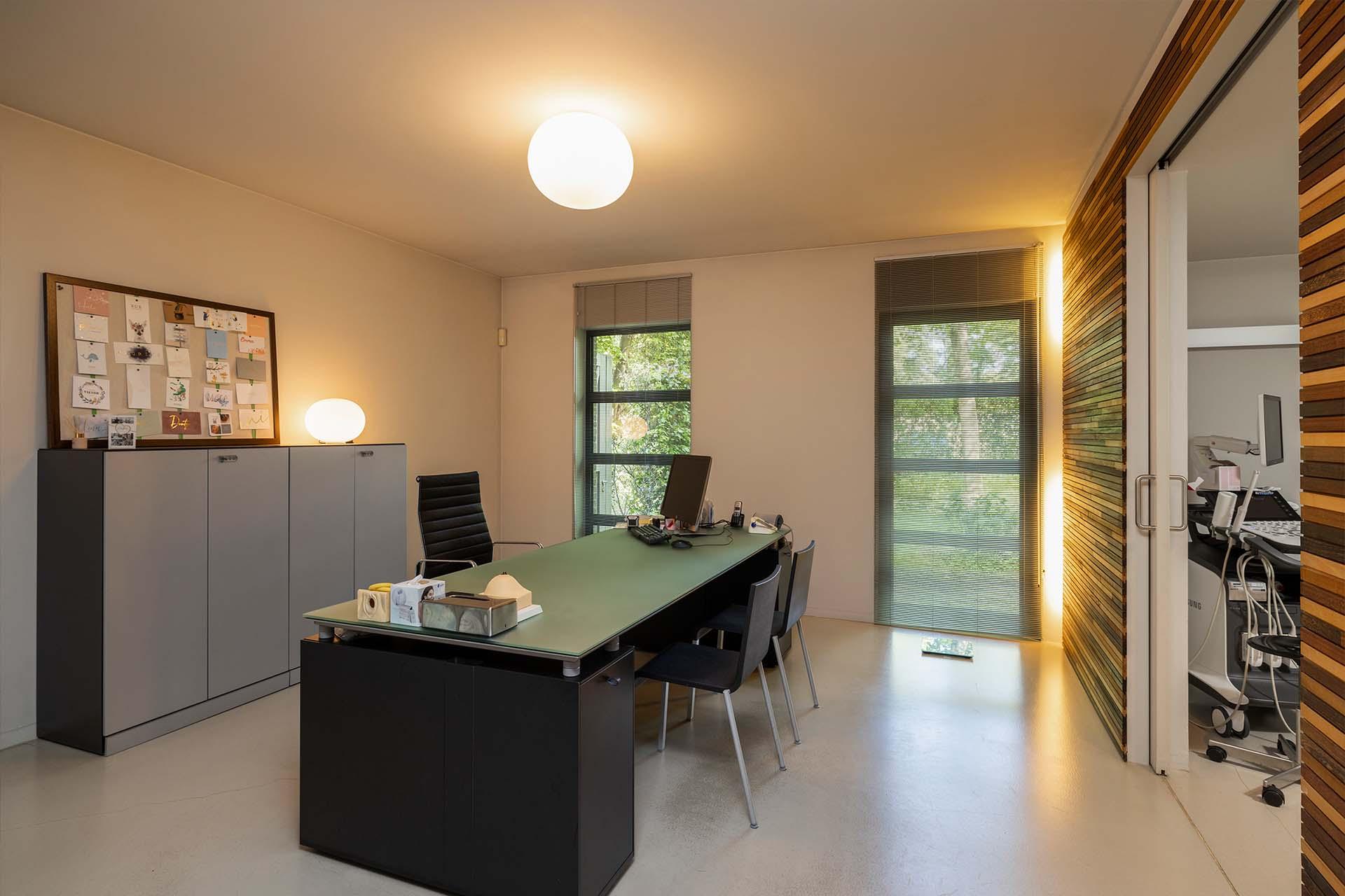 Consultatieruimte Groepspraktijk te Schoten Gynaecologen: Dr. Patrick Debois, Dr. Anouk De Bruyn, Dr. Stazie Dierckxsens en Dr. Frederik Peeters